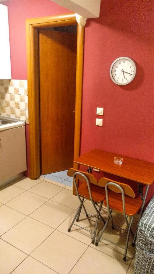 Alexandros Inn Tesalonika Bagian luar foto